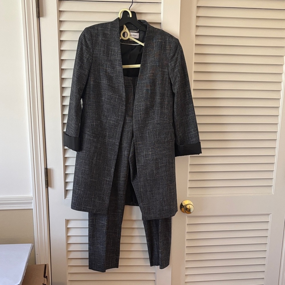 🚫SOLD🚫 Calvin Klein Charcoal Gray Women's Longline Blazer & Pants Suit